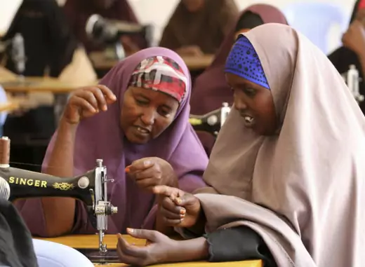 somali_women_sewing_employment_MDG_2015