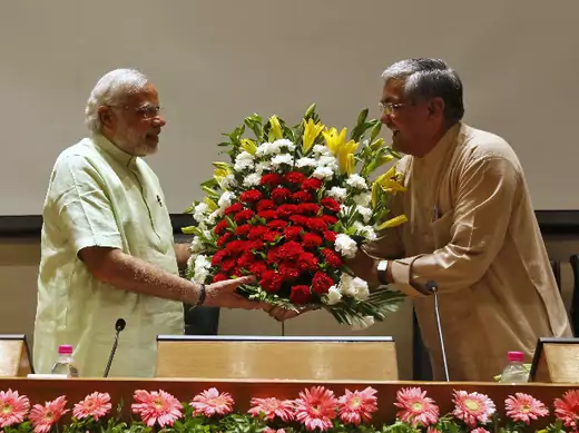 Modi_Accepts_Flowers_Gujarat