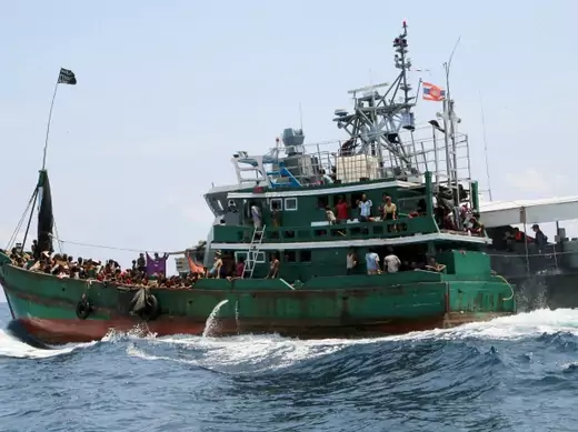 migrants-thai-navy
