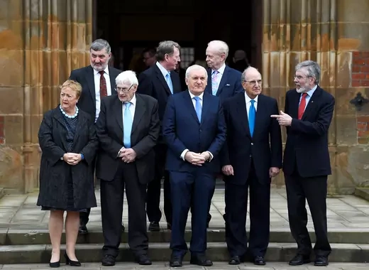 Good Friday Agreement negotiators stand for a group photograph at an event to celebrate the 20th anniversary of the Peace Talks. Belfast, April 10, 2018. 