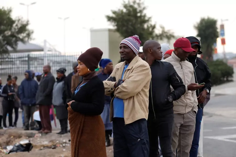 Voters queue to cast their ballots in South Africa'sÊparliamentary and provincial elections, in Alexandra township, Johannesburg, South Africa, on May 8, 2019. 