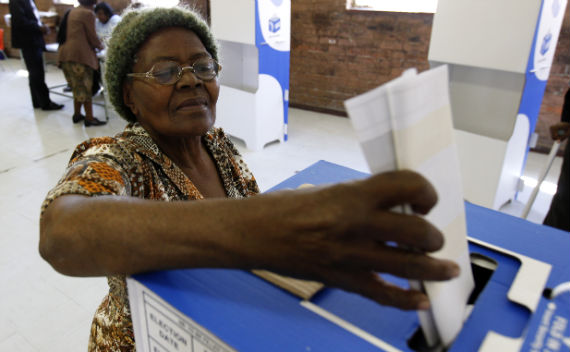 A woman casts her vote during the South African municipal elections in Soweto May 18 2011. (Siphiwe Sibeko/Courtesy Reuters)