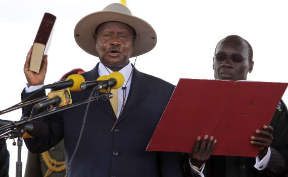 Uganda’s President Yoweri Museveni takes Oath of Office during a ceremony at the Kololo Airstrip grounds in the capital Kampala, May 12, 2011. (Edward Echwalu/Courtesy Reuters)