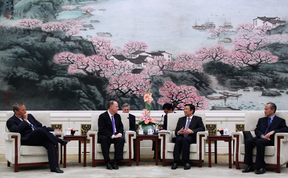 Donilon, Summers Meet with Li Yuanchao in Beijing