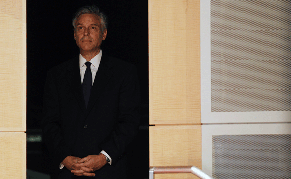 epublican presidential candidate Jon Huntsman waits to speak at the Republican Jewish Coalition’s (RJC) 2012 Republican Presidential Candidates Forum in Washington December 7, 2011. REUTERS/Molly Riley (UNITED STATES - Tags: POLITICS ELECTIONS)