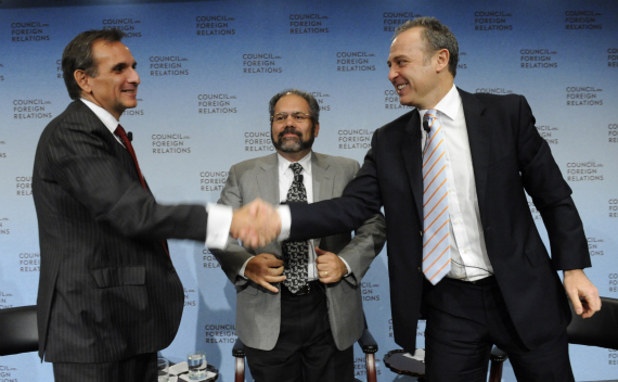 Ambassador Pascual and Sarukhan at a Council on Foreign Relations symposium in November 2010.