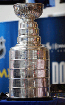 The Stanley Cup trophy is seen in the National Hockey League’s store in New York, April 15, 2009. The quest for the Stanley Cup begins tonight with the start of the NHL playoffs. (Chip East/courtesy Reuters)