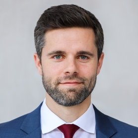 Jonathan Hillman Headshot