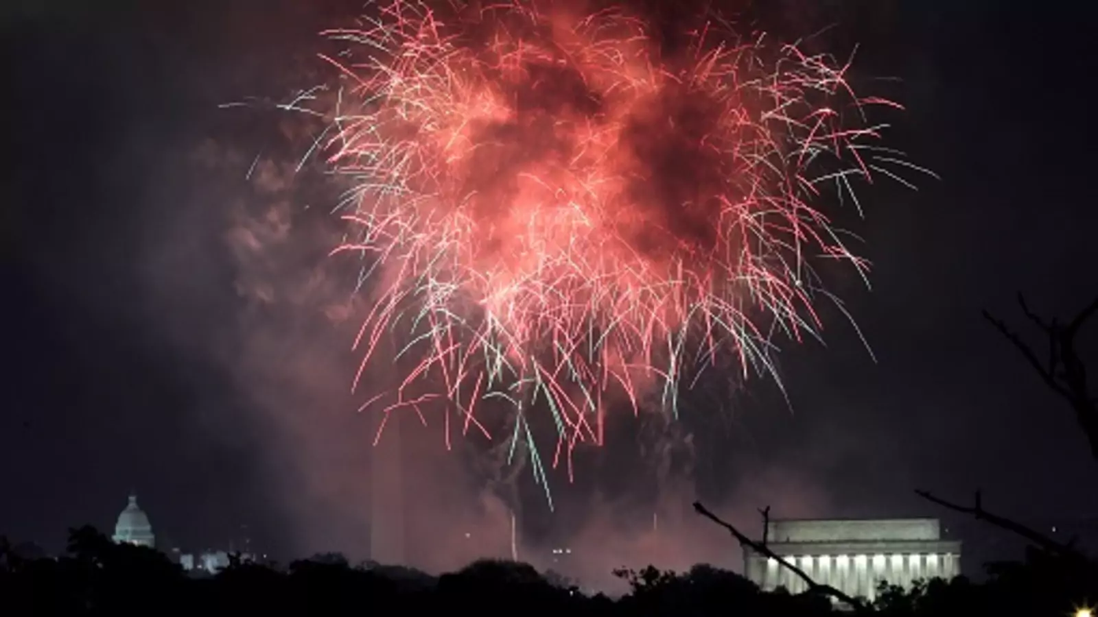 Fireworks over the U.S. Capitol, Washington Monument, and Lincoln Memorial 