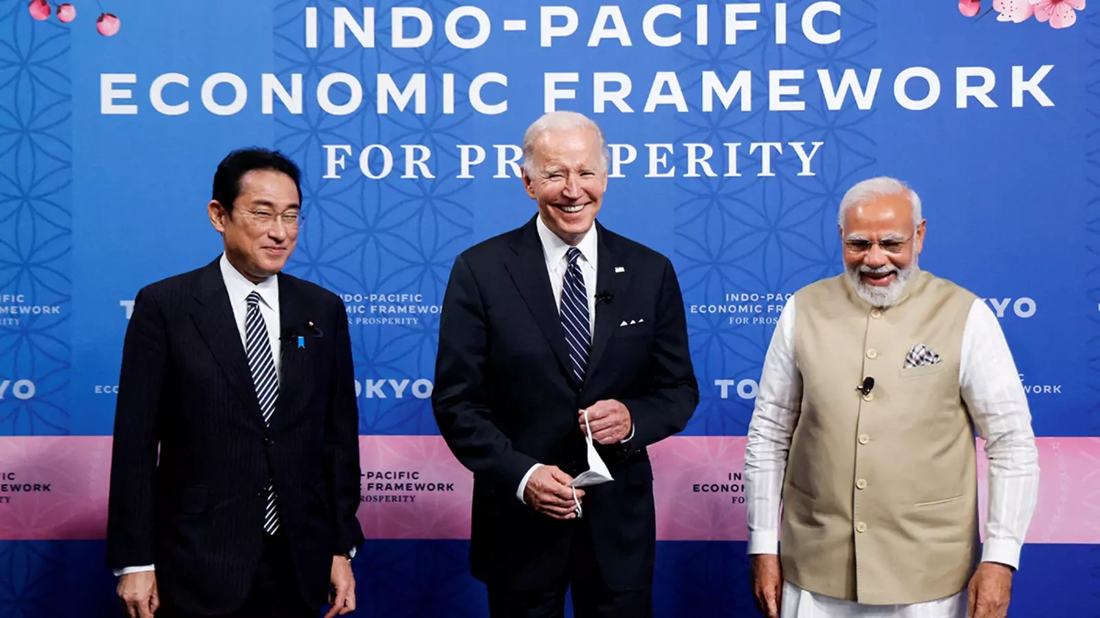 From left to right, Japanese Prime Minister Fumio Kishida, U.S. President Joe Biden, and Indian Prime Minister Narendra Modi attend the Indo-Pacific Economic Framework (IPEF) launch event in Tokyo in May 2022.