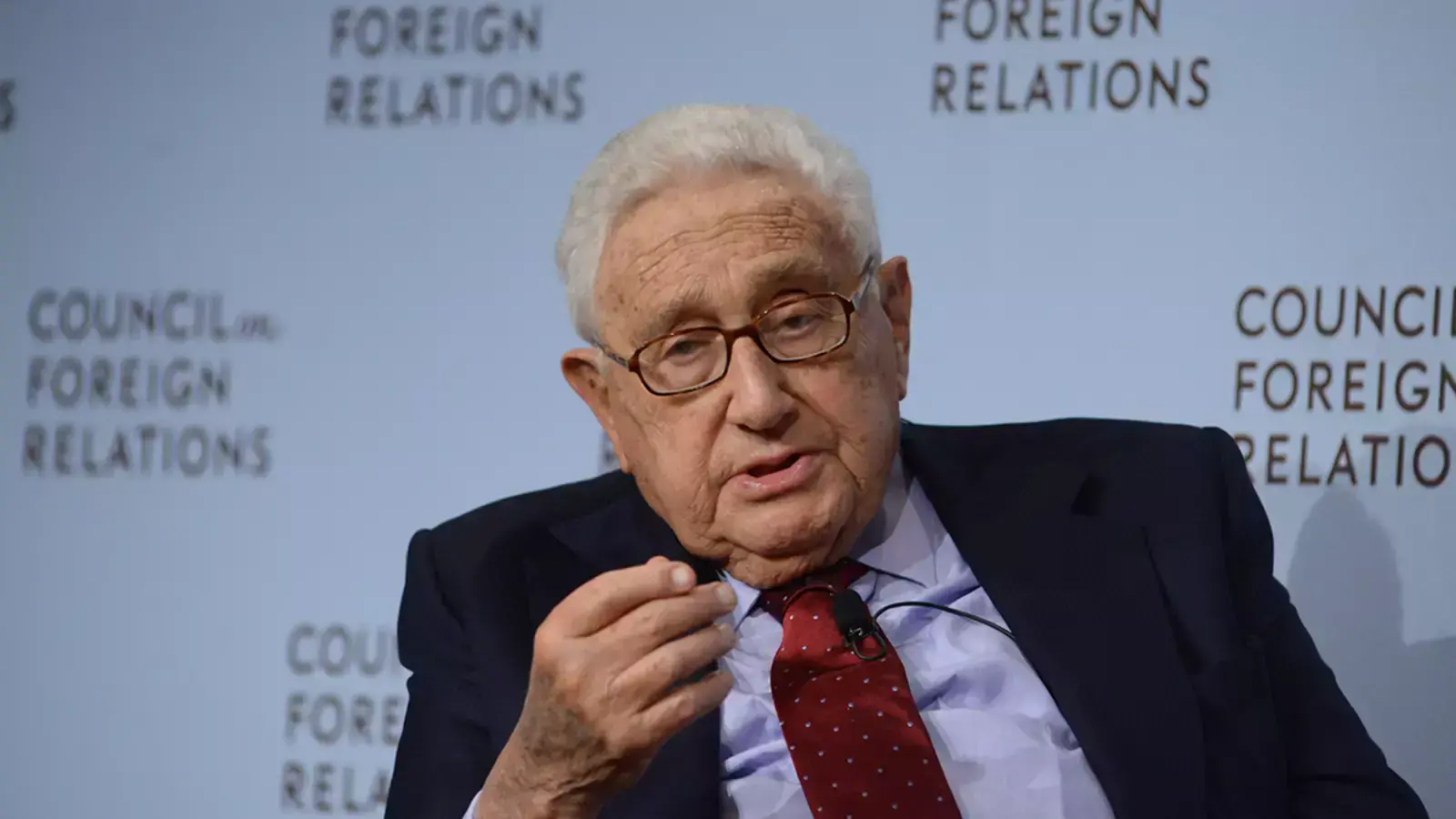Henry Kissinger addresses the audience at the 2013 CFR Corporate Conference.