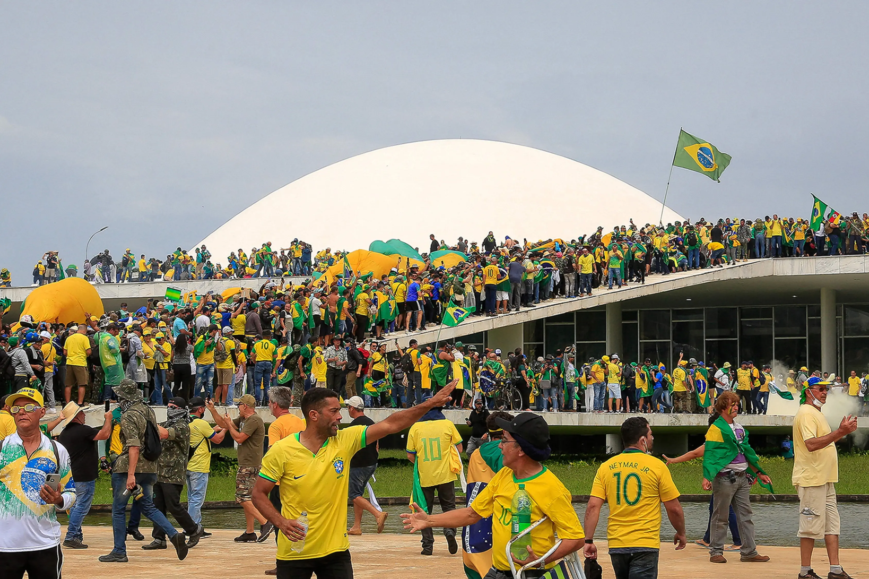 Photos of Bolsonaro supporters storming congress in Brazil - The