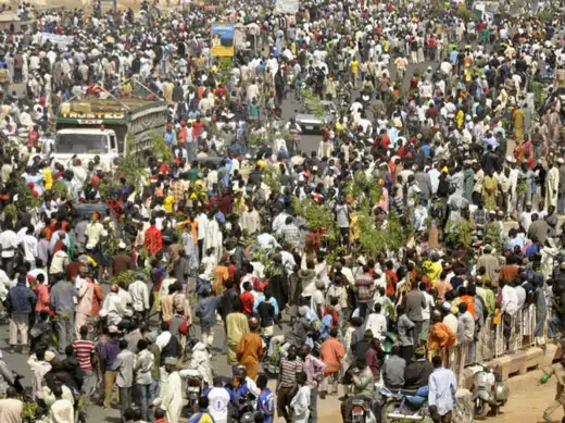 People protest on a street in Nigeria's northern city of Kano before the suspension of a nationwide strike by labour unions, January 16, 2012.