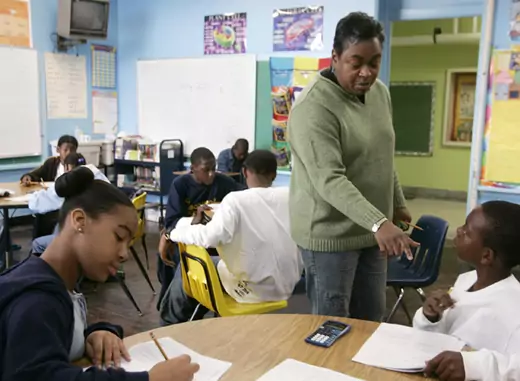 Teacher Quin Clemons directs students in her seventh grade class in New Orleans, Louisiana (Lee Celano/Courtesy Reuters). 