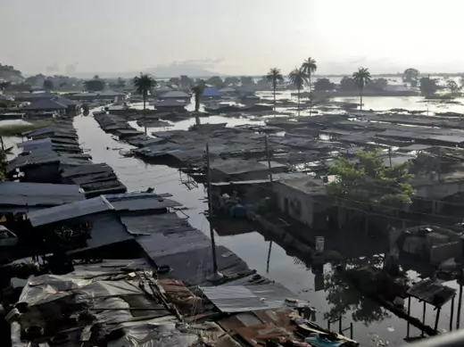 Houses are submerged in floodwaters in Idah Local Government Area, in Nigeria's central state of Kogi. 29/09/2012