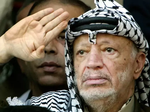 Yasirr Arafat salutes the crowd