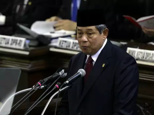 Indonesia's President Susilo Bambang Yudhoyono speaks in front of parliament members in Jakarta August 16, 2012.