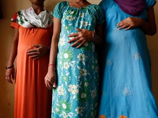 Pregnant women in Anand, India, August 2013 (Courtesy Reuters, Mansi Thapliyal)
