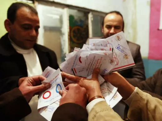 Officials count ballots after polls closed in Cairo, January 15, 2014 (El Ghany/Courtesy Reuters).