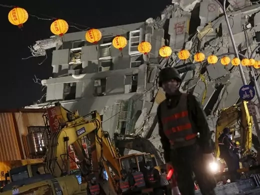 Taiwan-earthquake-collapsed-building