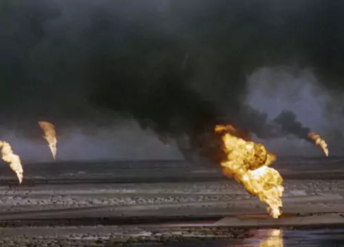 Greater Burgan oil field in Southern Kuwait is set ablaze by Iraqi soldiers, March 1991. AP