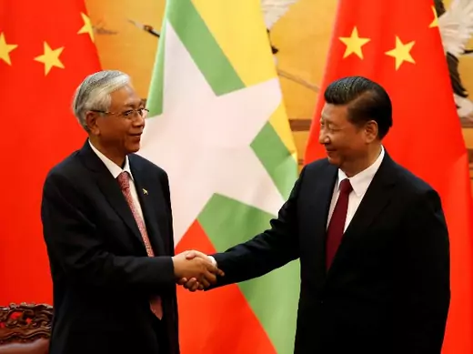 Xi-Htin-Kyaw-meeting