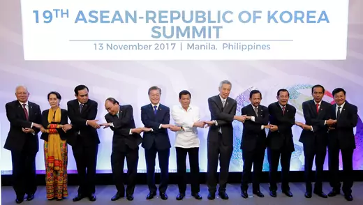 The 2017 ASEAN-ROK Family Photo
