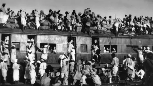 Muslim refugees attempt to flee India after partition in 1947