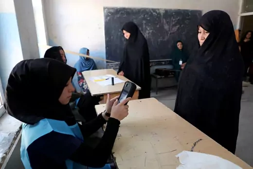 Afghan women at polling station