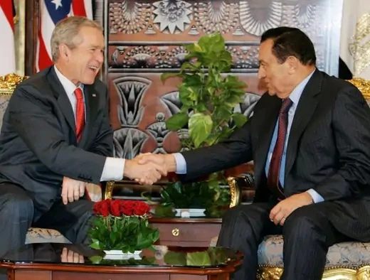 U.S. President George W. Bush (L) meets with Egypt's President Hosni Mubarak (R) in Sharm El Sheikh May 17, 2008.