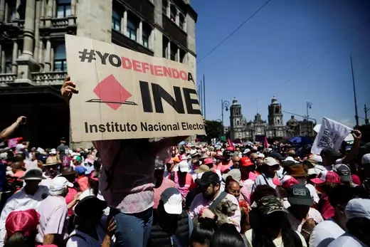 Protest in support of the INE and against President Obrador's plan to reform the electoral authority, in Mexico City