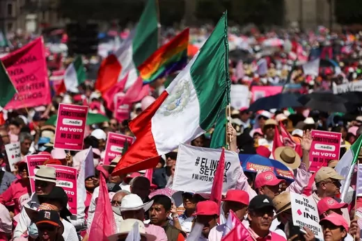 Protest in support of the INE and against President Obrador's plan to reform the electoral authority, in Mexico City