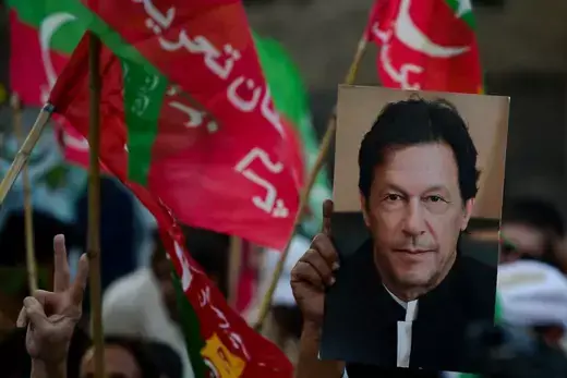 Activists of opposition party Pakistan Tehreek-e-Insaf (PTI) take part of anti-government rally demanding early election in Karachi on October 28, 2022