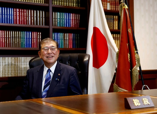 Ishiba Shigeru at Desk