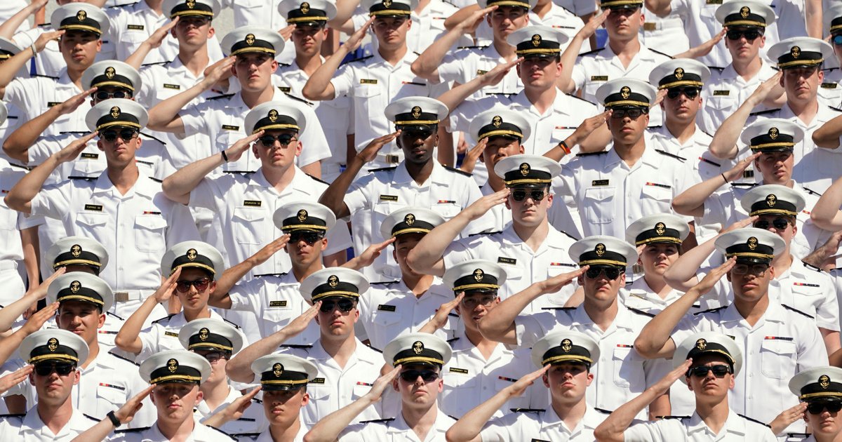 Navy OKs uniform change