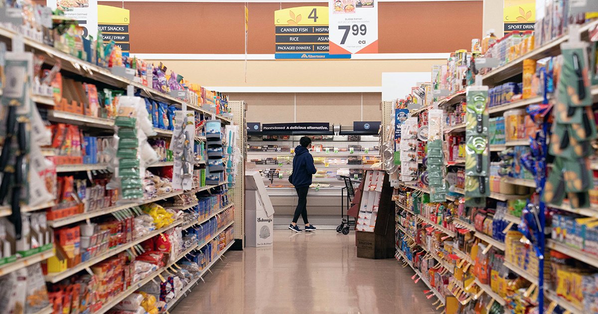 The U.S. Economy Is Growing, but Faces Much Uncertainty