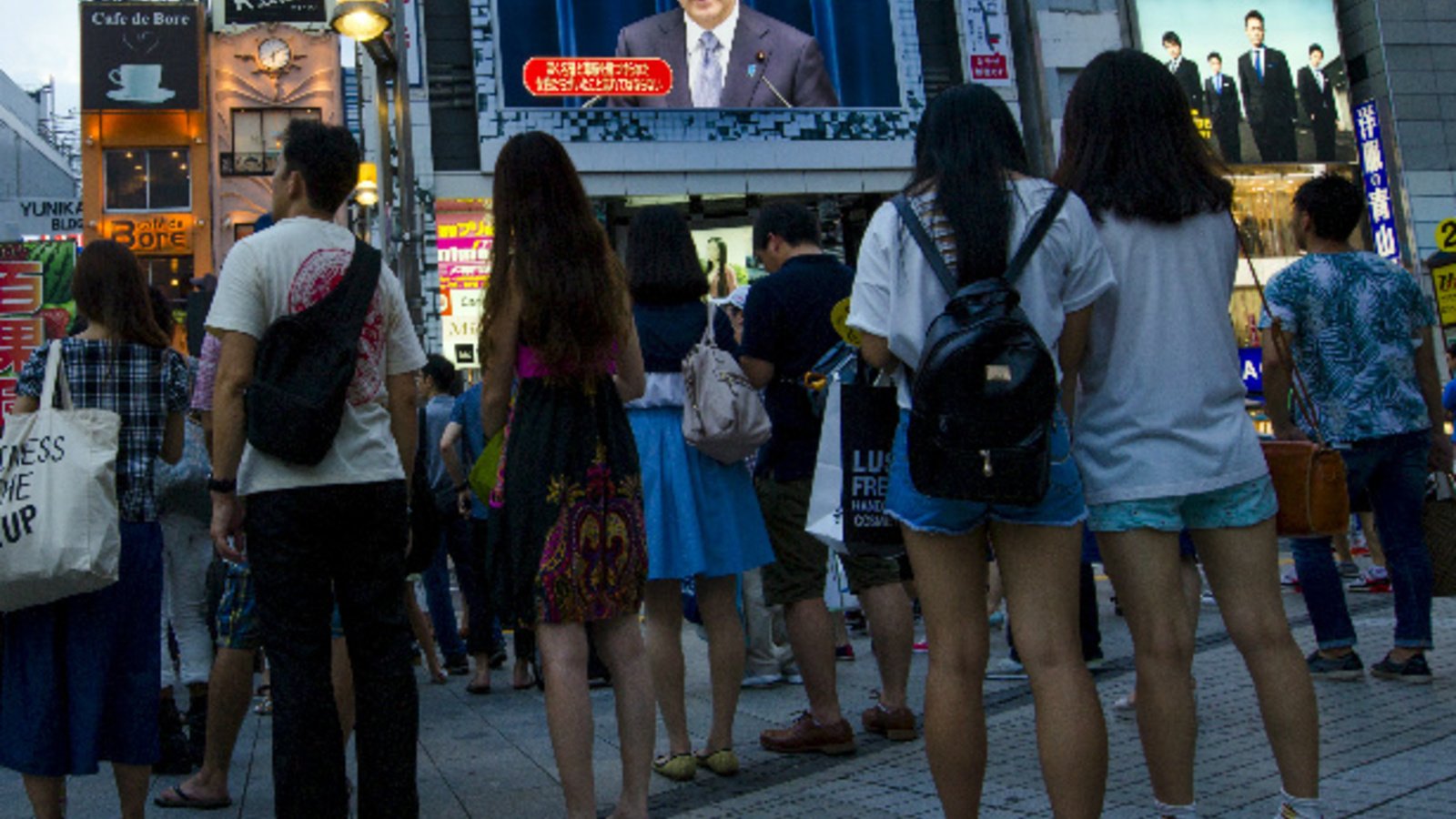 Japan's Leader Tries to Honor Abe's Legacy, While Building His Own - The  New York Times