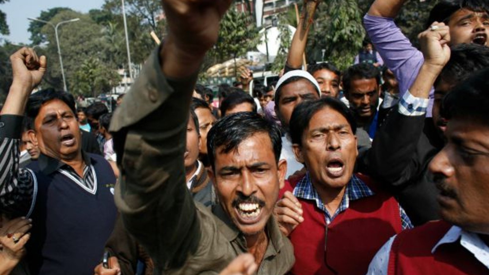 Bangladeshs Descent Into Chaos Council On Foreign Relations