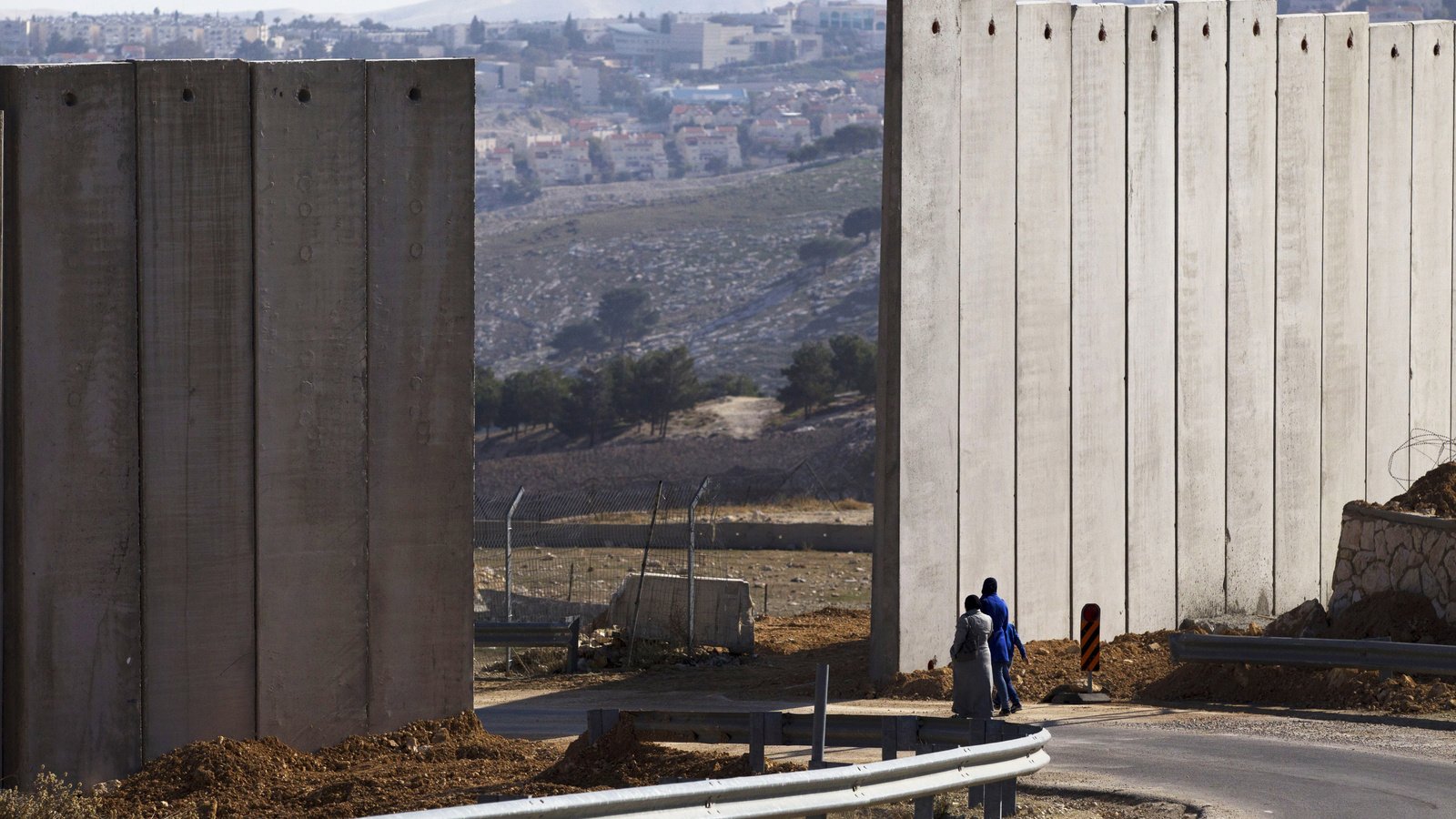 Should the United States Pursue the Israeli-Palestinian Two-State