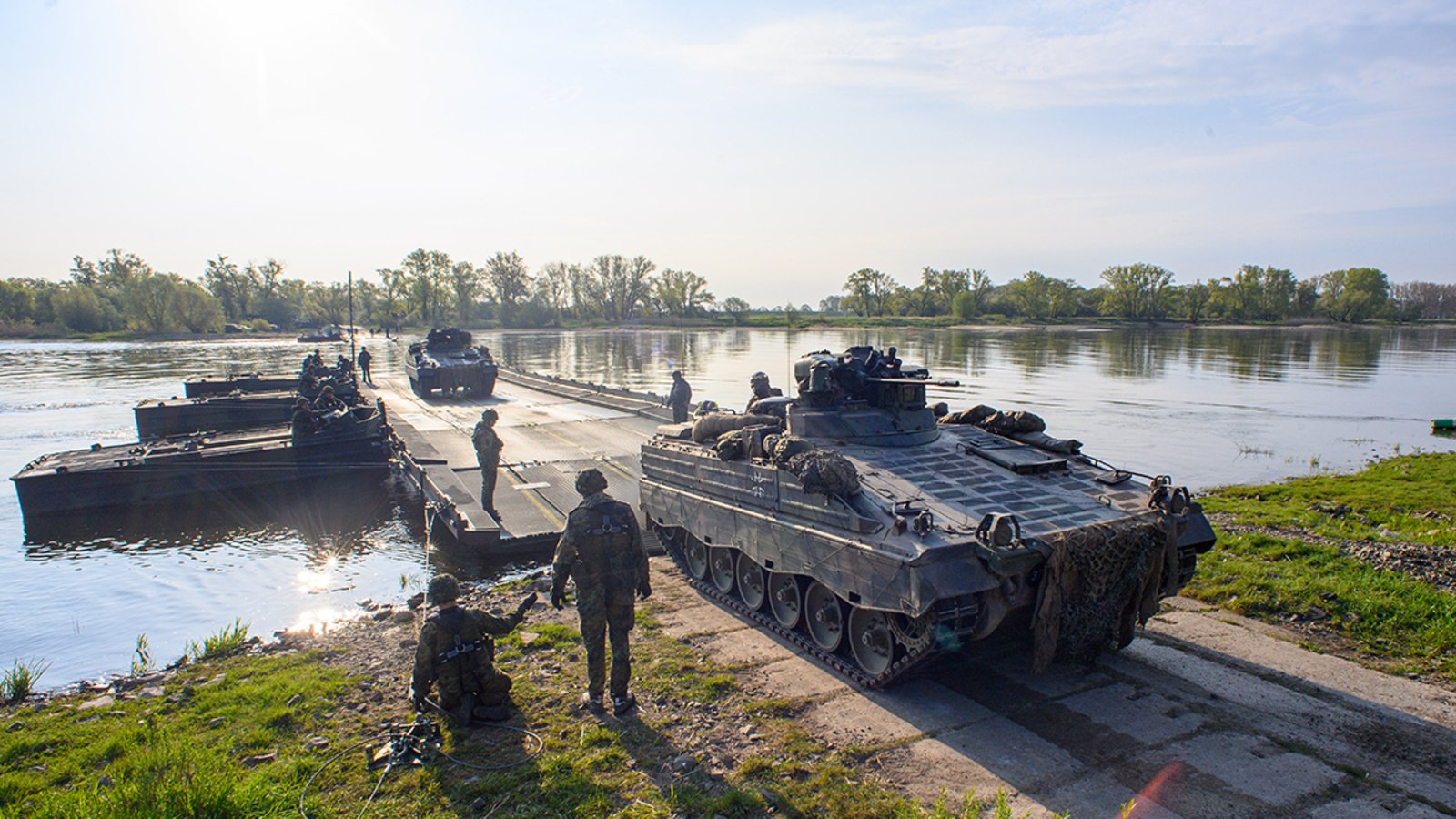 light armored tracked vehicles