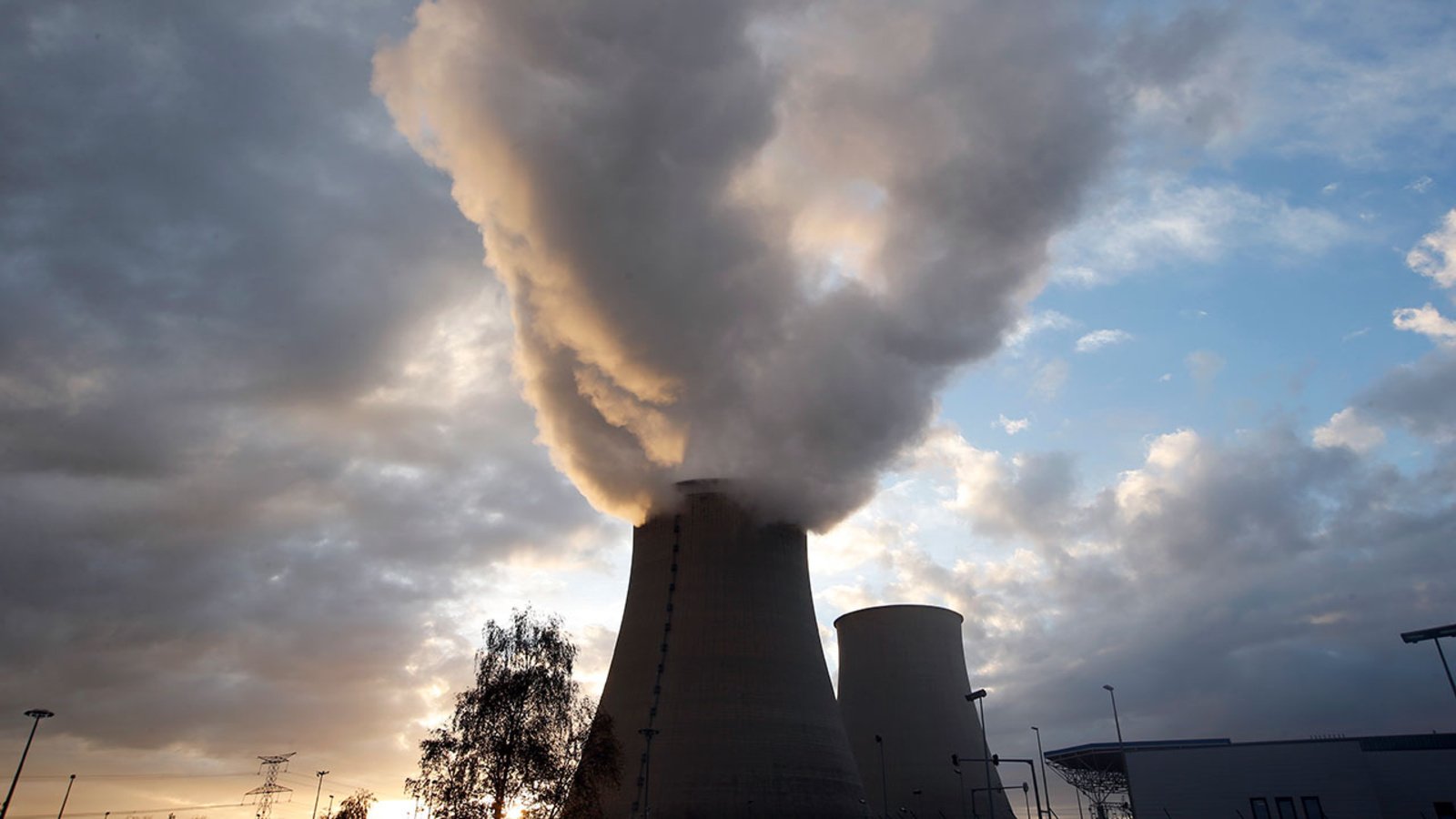 Renewing America Series: A Nuclear Energy Comeback? | Council On ...