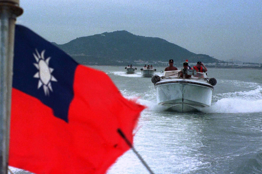 Military speedboats flying the flag of Taiwan's Republic of China government. Credit: Reuters