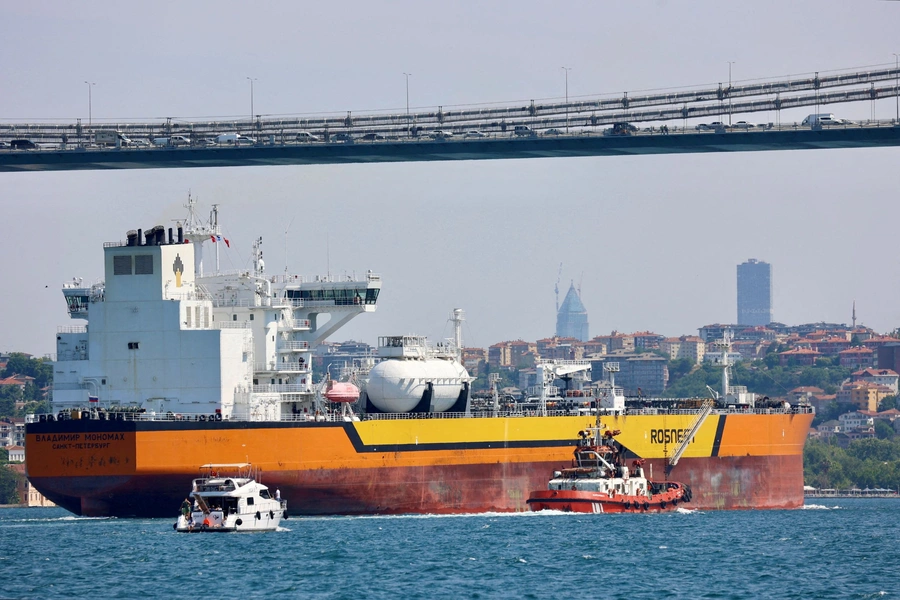 Rosneft's Russian-flagged crude oil tanker Vladimir Monomakh transits the Bosphorus in Istanbul, Turkey, July 6, 2023. REUTERS/Yoruk Isik