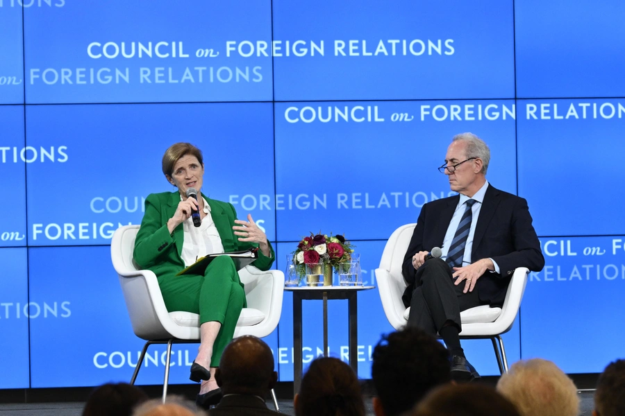 Samantha Power and Mike Froman on stage at the CFR Washington, DC office.