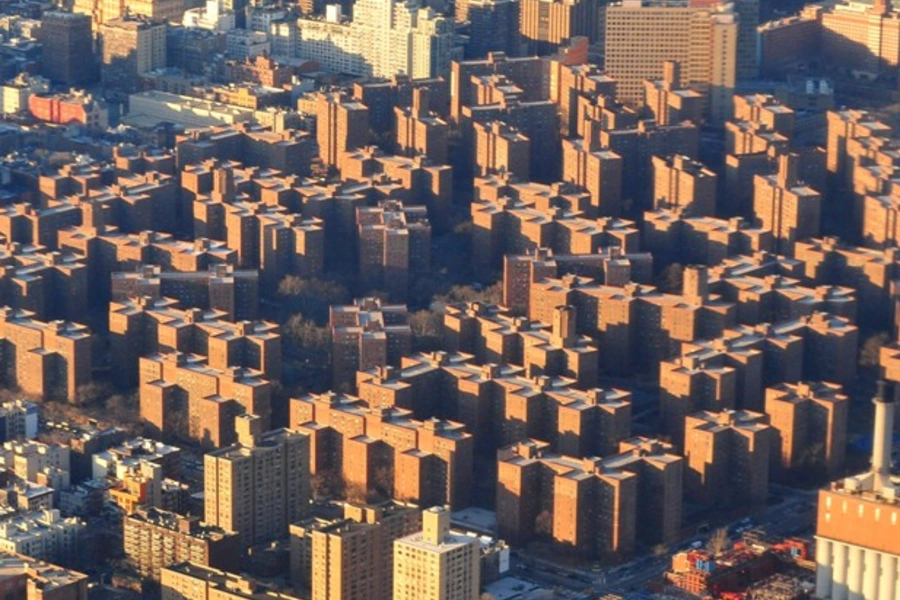 Peter Cooper Village in Manhattan (Courtesy Wikimedia).