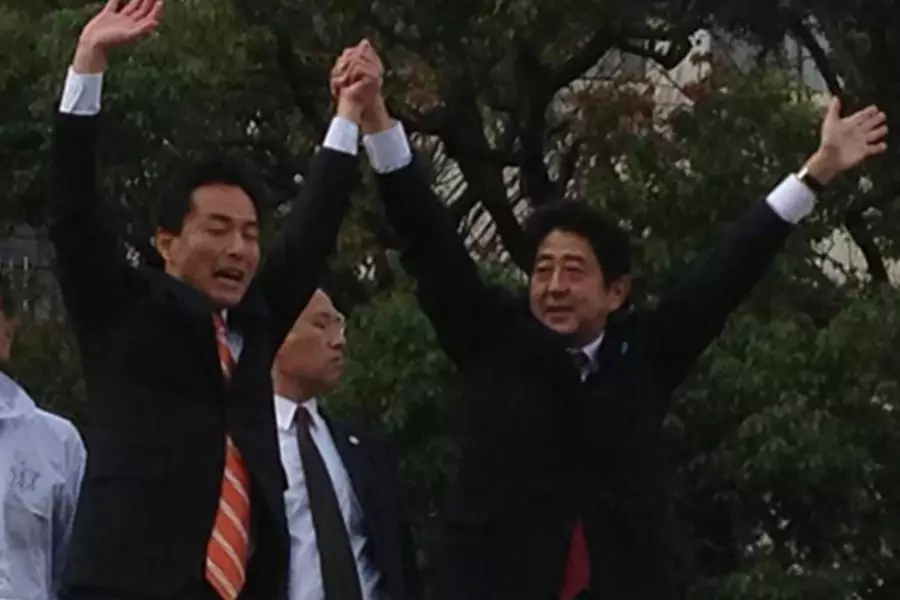 Hideki Murai (L) from Saitama 1st constituency appears at a rally alongside Liberal Democratic Party president Shinzo Abe (R)....first-time candidate, won his district with 96,000 votes. November 30, 2012 (Mamoru Watanabe/Courtesy Hideki Murai, Facebook).