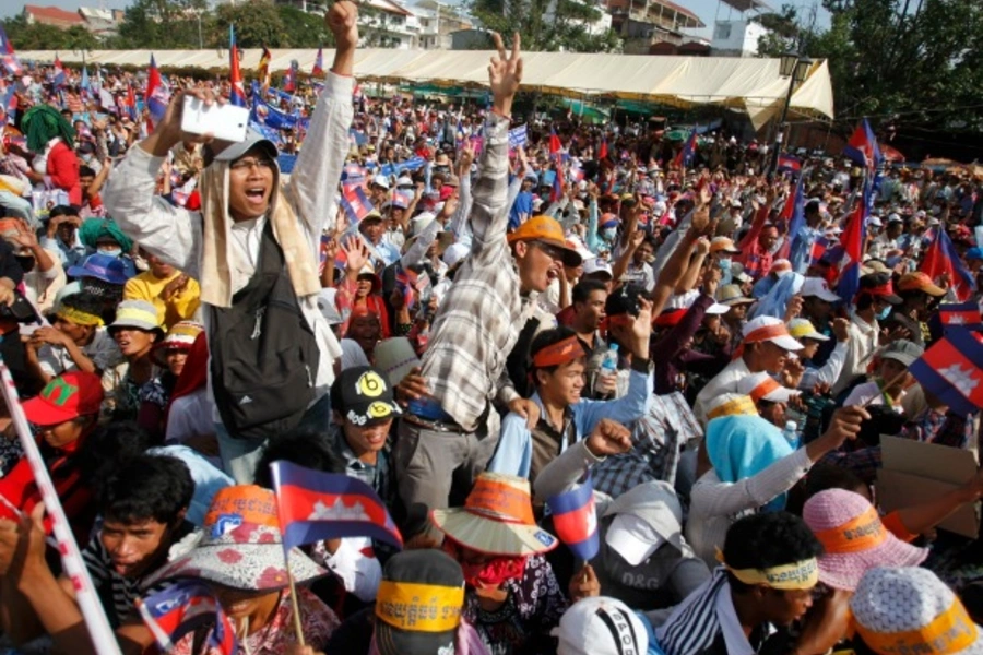 Supporters of the opposition Cambodia National Rescue Party (CNRP) gather during a protest at the Freedom Park in central Phnom Penh on October 23, 2013 (Samrang Pring/Courtesy Reuters).