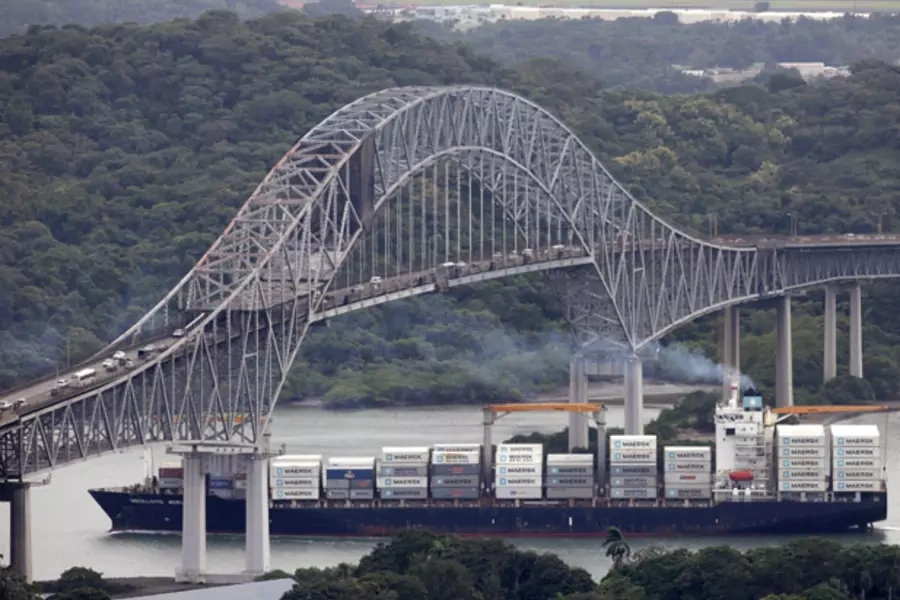 container ship Bridge of the Americas Panama Canal