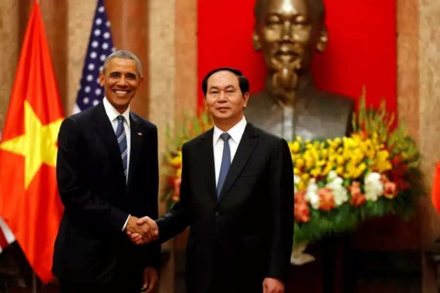 Obama-Vietnam-trip