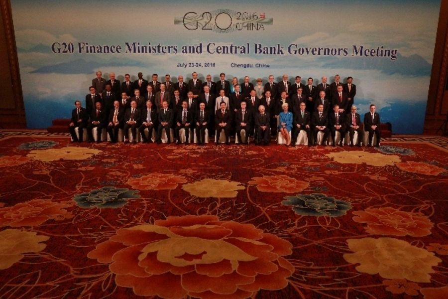 G20-finance-meeting-flowers